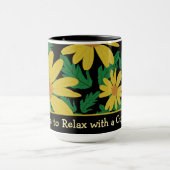 Gele madeliefjes met groene bladeren mok (Midden)