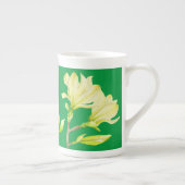 Gele Magnolias op een Bone China Mok (Rechts)
