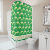 Gele magnolia's op een douchegordijn (In situ)