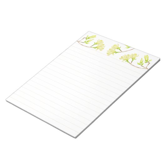 Gele Magnolia's op een groot Notitieblok (Schuin)