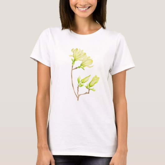 Gele Magnolias op een T-shirt (Voorkant)