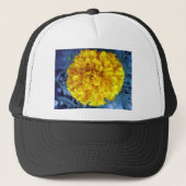 Gele marigold trucker pet (Voorkant)