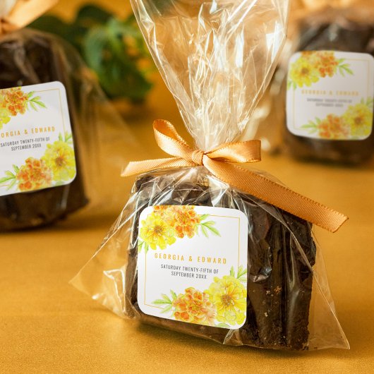 Gele marigoldbloembruiloft vierkante sticker