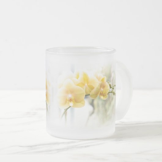 Gele moth Orchid in Sunshine - Mok (Voorkant rechts)