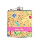 Gele naaigarens Kunstnaam op maat Heupfles (Voorkant)