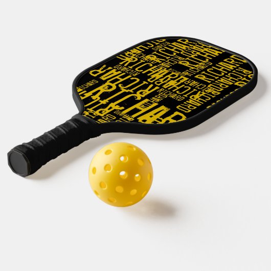 Gele Namen over Zwart Pickleball Paddle (Laag 2)