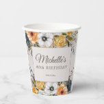 Gele Navy Blue Floral Glitter 40th Birthday Name Papieren Bekers<br><div class="desc">mosterdgeel en marineblauwe waterverf bloemen met gouden glitter op tan 40e verjaardagsfeest aangepaste papieren bekers. Gepersonaliseerd met de naam van de eregast,  haar leeftijd en haar feestdatum. Neem contact met mij op voor hulp bij maatwerk of voor het aanvragen van matching of het coördineren van Zazzle producten.</div>