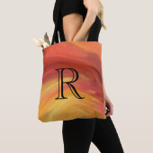 Gele Oranje rode schildlijnen met monogram Tote Bag (Dichtbij)