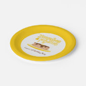 Gele pannenkoeken en pyjama verjaardagsfeestje papieren bordje (Gekanteld)