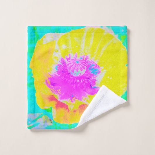 Gele papaver met warmroze centrum op Turquoise Bad Handdoek (Wasdoekje)