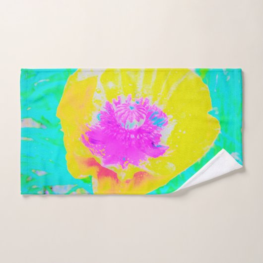 Gele papaver met warmroze centrum op Turquoise Bad Handdoek (Handdoek)
