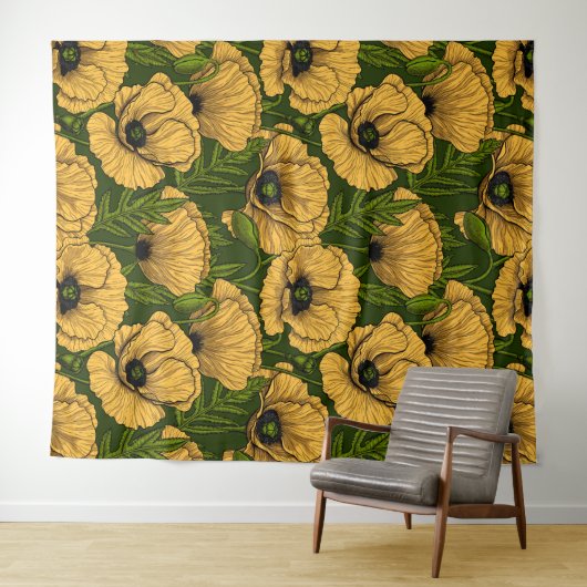 Gele papaver op donkergroen wandkleed (In Situ (horizontaal))
