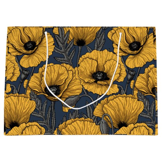 Gele papaver op zee groot cadeauzakje (Voorkant)