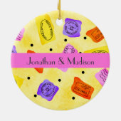  Gele Paspoortzegels Naam Gepersonaliseerd Keramisch Ornament (Achterkant)