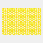 Gele Pickleball Balls op Blue and White Inpakpapier Vel (Voorkant)