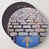 Gele pijl ronde button 6,0 cm (Voorkant /achterkant)