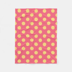 Gele polka-punten op koraal fleece deken