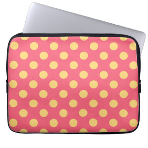 Gele polka-punten op koraal laptop sleeve