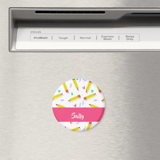 Gele potloden en schubbels op wit magneet (Insitu (Vaatwasser))