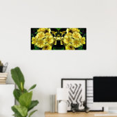 Gele Primrose Lente Bloemen Gespiegeld Abstract Poster (Thuiskantoor)