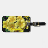 Gele Primrose Spring Flowers gepersonaliseerd Bagagelabel (Voorkant horizontaal)