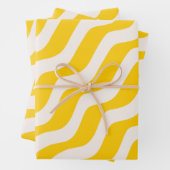 Gele Psychedelische Stripes Retro Wavy Lines Inpakpapier Vel (In situ)