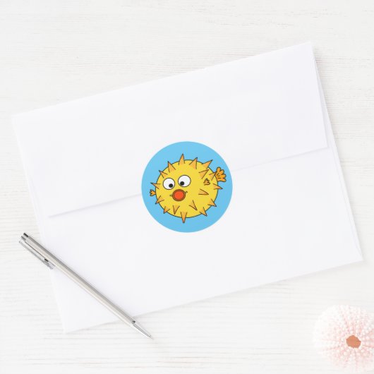 Gele Puffer Fish Ronde Sticker (Envelop)