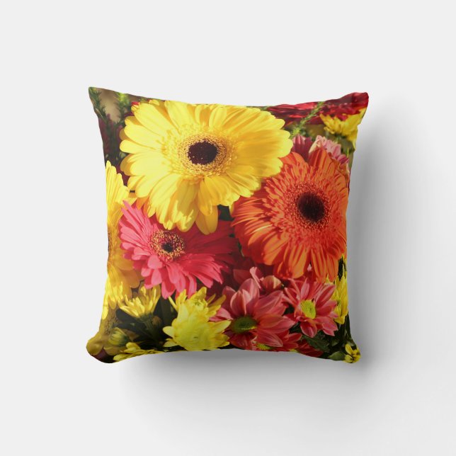 Gele Red Gerbera Chrysanthemum Flowers Cushion Kussen (Voorkant)