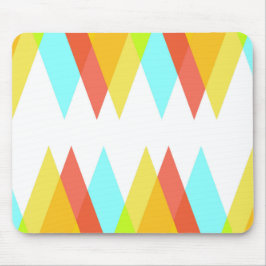 Gele, rode en kadetblauwe driehoeken muismat