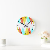 Gele, rode en kadetblauwe driehoeken ronde klok (Huis)