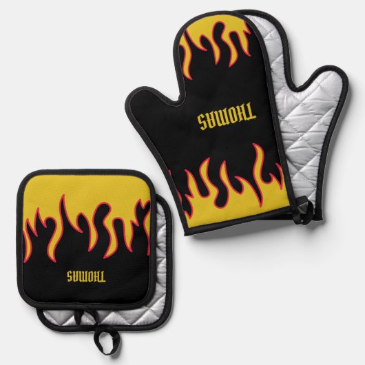 Gele, rode en zwarte lammeren, speciaal gepersonal ovenwant & pannenlap set (Voorkant / Achterkant)