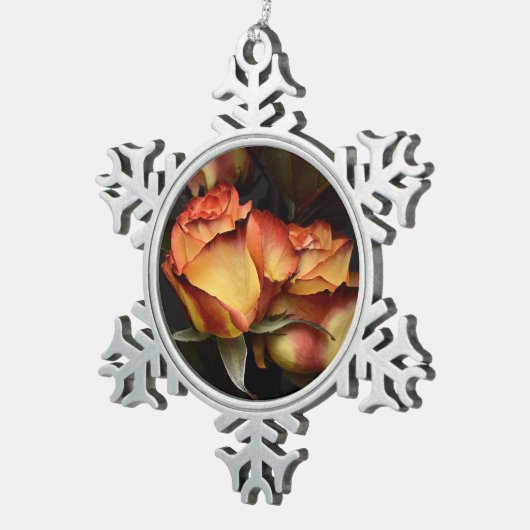 Gele rode rog tin sneeuwvlok ornament (Rechts)