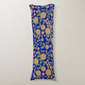 Gele roos bloemen op blauw lichaamskussen (Voorkant Verticaal)