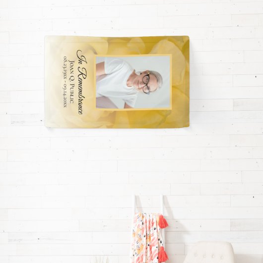 Gele Rose Bloemblaadjes Begrafenis Gedenkteken Spandoek (Insitu)