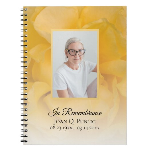Gele Rose Bloemblaadjes Uitvaart Gastenboek Notitieboek (Voorkant)