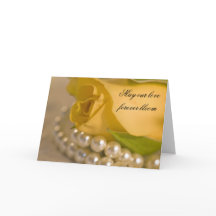 Gele Rose en White Pearls Wedding Invitation