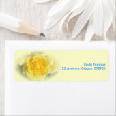 Gele Rose met flauw blauw Etiket (Insitu)