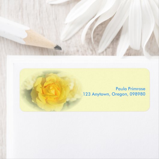 Gele Rose met flauw blauw Etiket (Insitu)