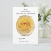 Gele Rosebud bruiloft RSVP Kaartje (Staand voorkant)