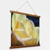 Gele rosebud Flower Petals gele rosebud Hangend Wandkleed (Gebogen)