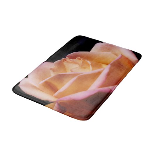 Gele rosebudventilator met tint badmat (Gekanteld)