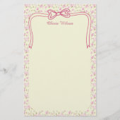 Gele Roze Bloemige Coquette Strik Aangepaste Naam Briefpapier (Voorkant)