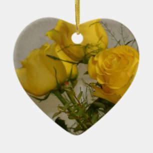 Gele rozen keramisch ornament