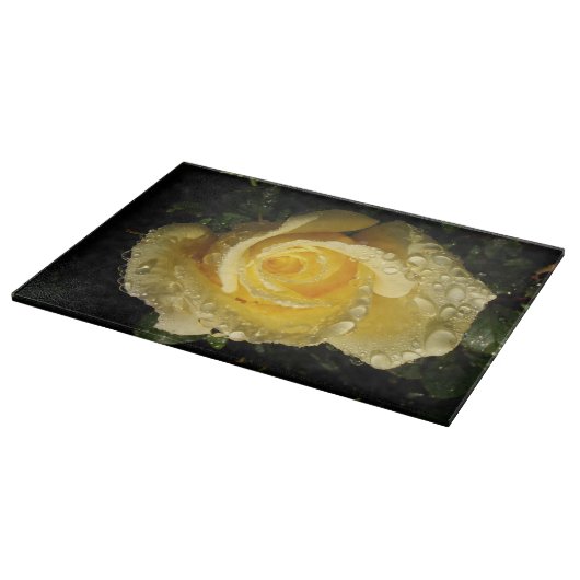 Gele rozen met snijvlak snijplank (Hoek)