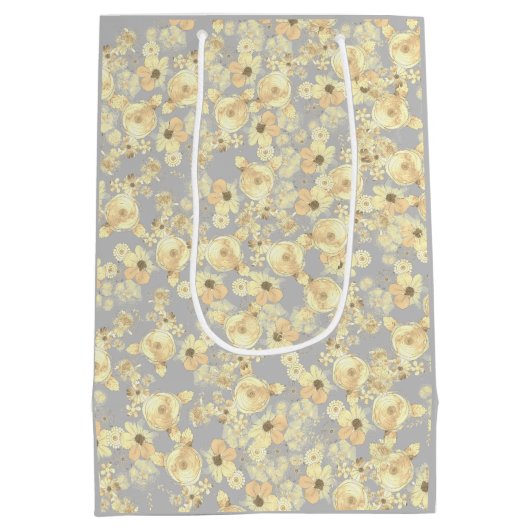 gele rozen op een zachte grijze achtergrond medium cadeauzakje (Achterkant)