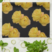 Gele rozen op zwart, theedoek (Gevouwen)