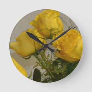 Gele rozen ronde klok