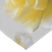Gele rozenblaadjes tafelkleed (Gekanteld)