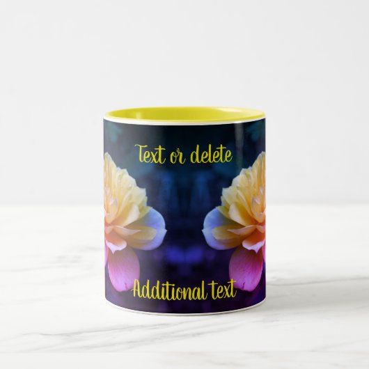 Gele rozenbloem Aangepast Tweekleurige Koffiemok (Center)