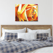 Gele rozenbloem, waterverf canvas afdruk (Insitu (Slaapkamer))